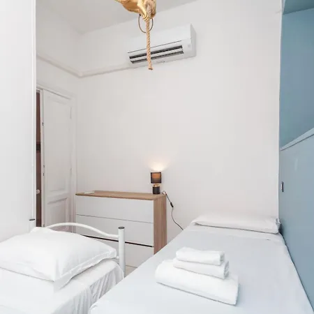 Modern Historic - By Openroma *