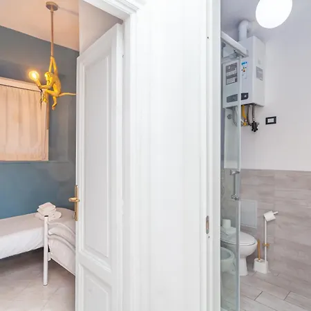 Modern Historic - By Openroma