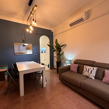 Modern Historic - By Openroma Appartement