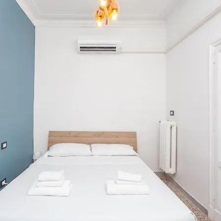 Appartement Modern Historic - By Openroma *